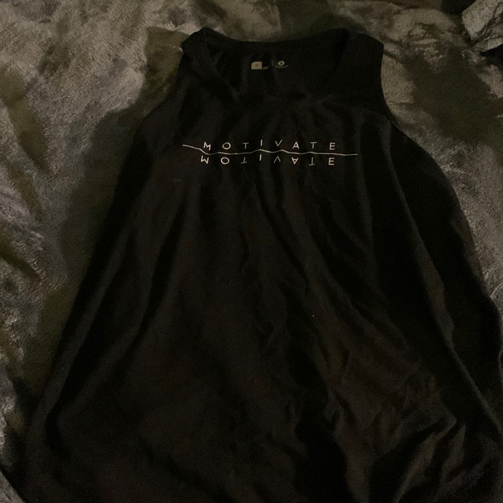motivate workout shirt brand: xersion size:small